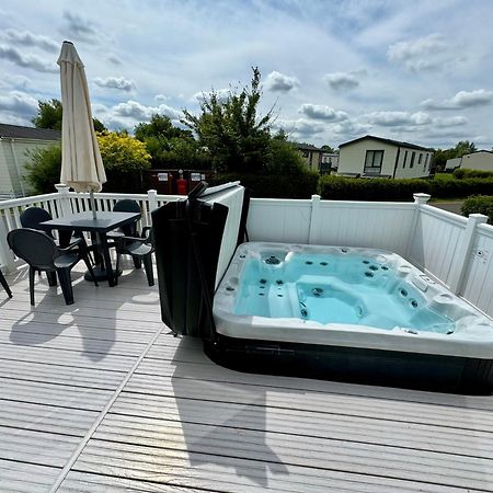סאות' סרני Paws Lodge, Hot Tub, Pet Friendly מראה חיצוני תמונה